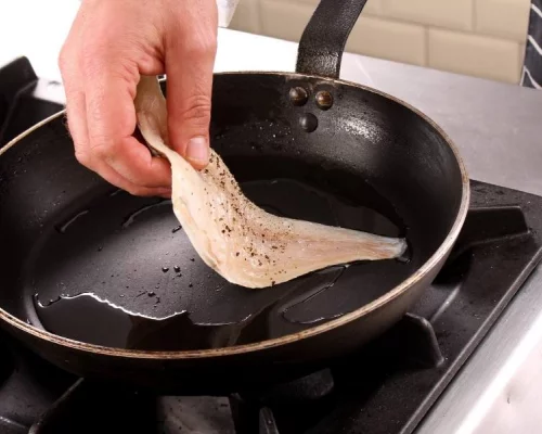 5 Best Pans for Cooking Fish: Reviews and Buying Guide